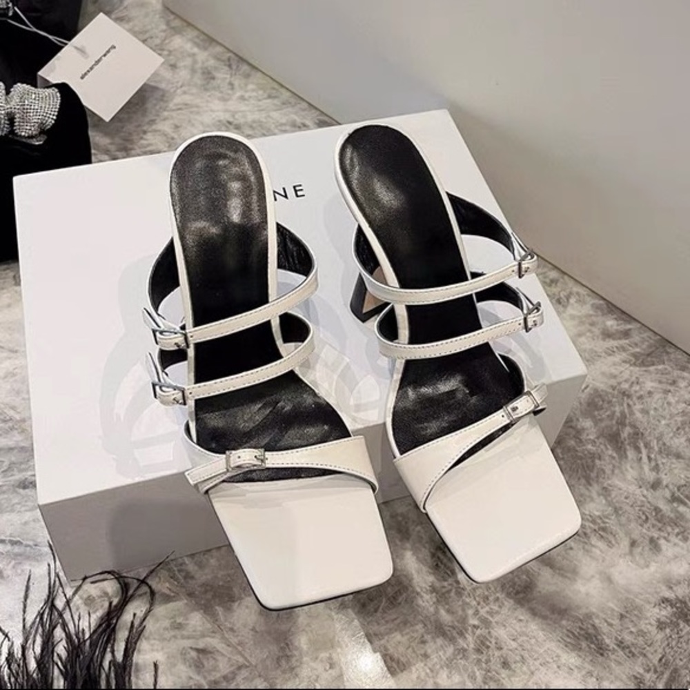 Chick Heels View 6